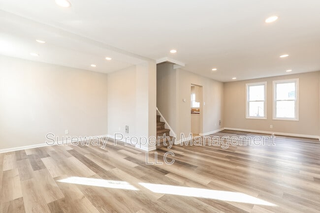 Photo - 10 W 8th St House