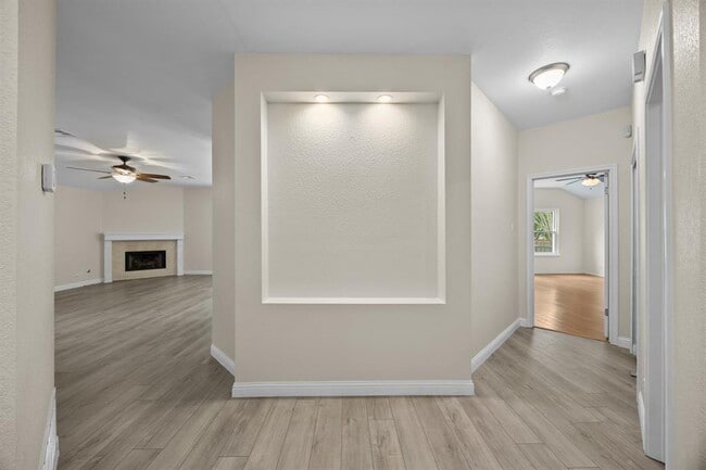 Foto del edificio - 1617 Abbey Ln