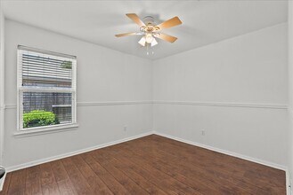 Building Photo - 202 Pebble Walk Ln
