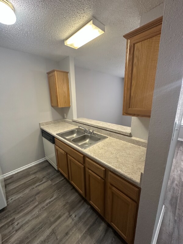 Building Photo - 700 Hercules Ln