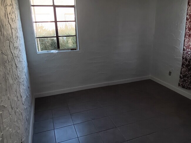 Foto del edificio - 803 Bowden St