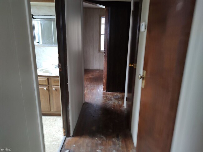 Building Photo - 2 br, 1 bath House - 403 Hazel Street