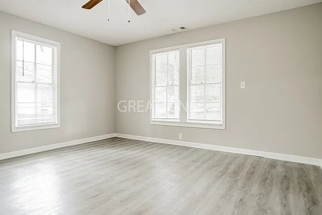 Building Photo - 2947 Tip Top Dr