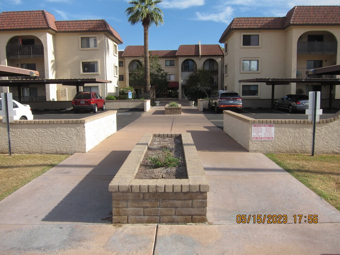 Photo - 3033 E Devonshire Ave (Phoenix, AZ)