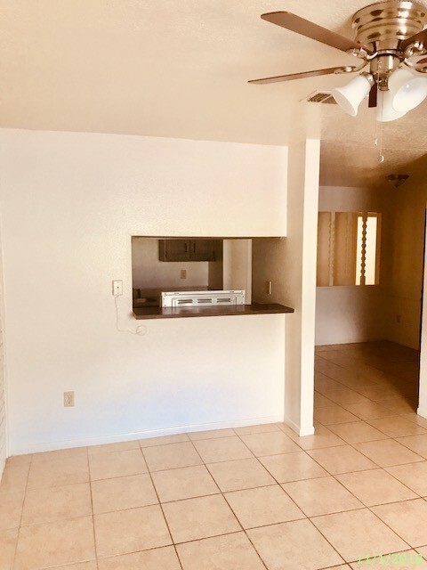 Foto del edificio - 3 BEDROOM 2 BATH PATIO HOME WITH 1140 SF