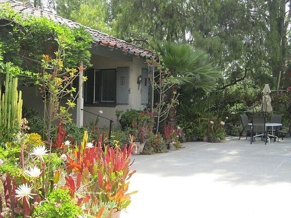 Foto del edificio - 1102 Country Hills Dr
