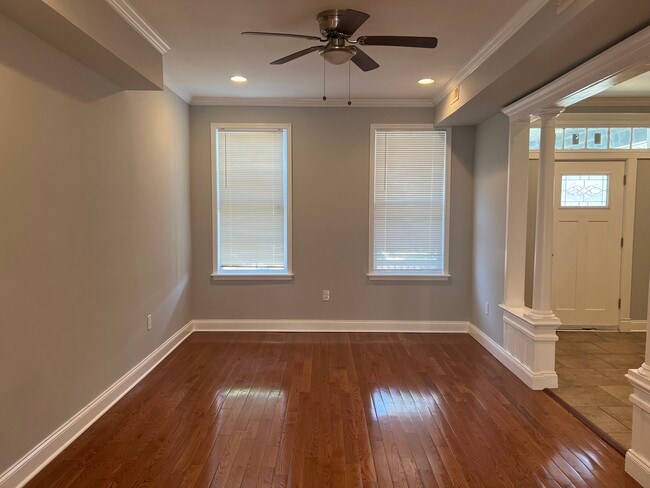 Building Photo - 419 Normandy Ave