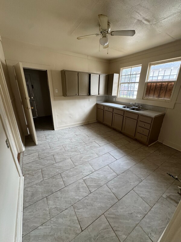 Foto del edificio - 536 N 24th St