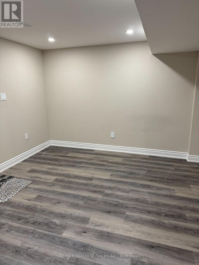 Building Photo - 16 Braddock Dr