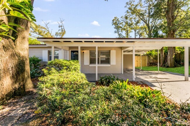 Building Photo - 5613 Huber Dr