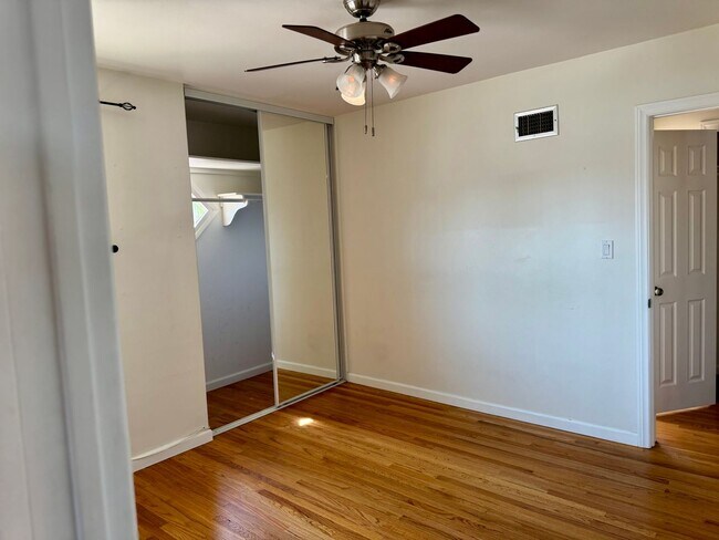 Foto del edificio - Beautiful 3BR 2.5 BA Hoyse in Allied Gardens