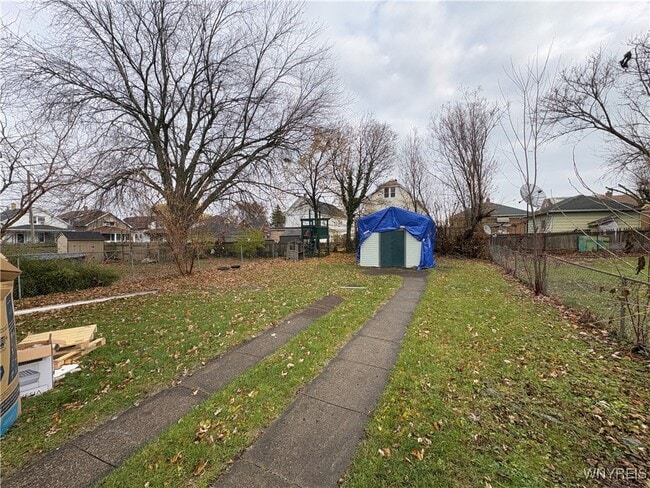 Building Photo - 143 Reo Ave