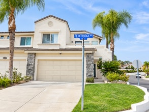 Building Photo - 935 S Flintridge Way