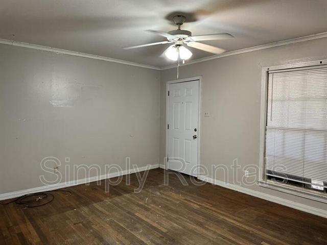 Foto del edificio - 1012 Pecan Ave