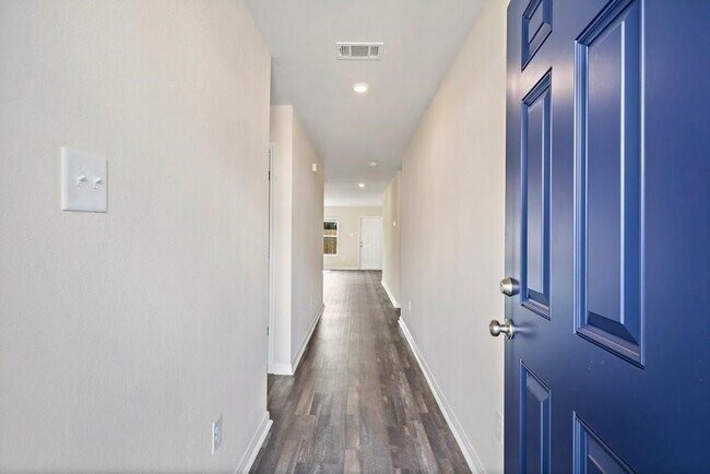 Foto del edificio - 15549 Briar Forest Dr