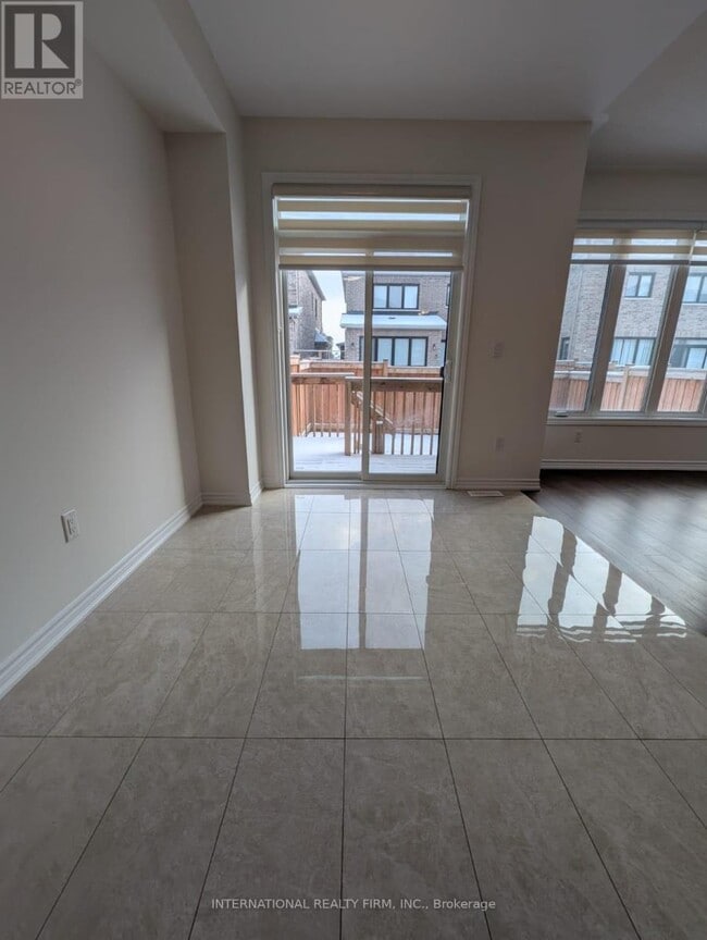 Building Photo - 132 Laing Dr.