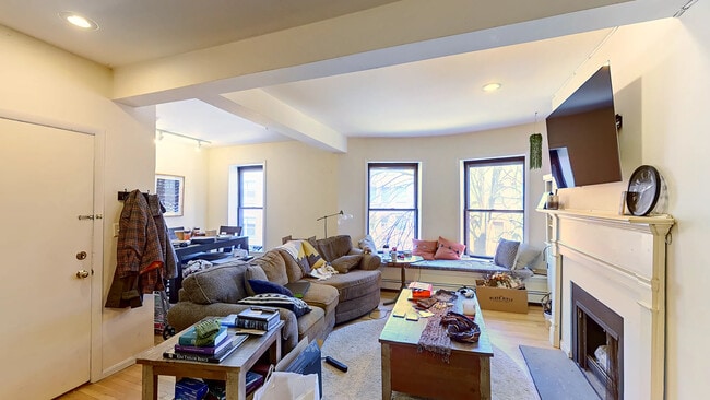 Building Photo - 36 Symphony Rd