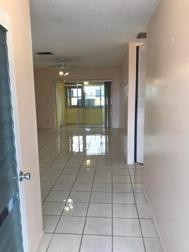 Foto del edificio - 2630 Emory Dr W