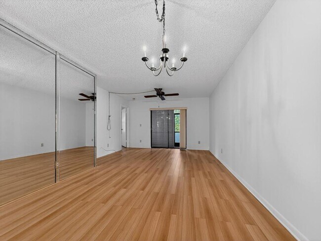 Foto del edificio - 10409 NW 11th St