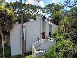 Building Photo - 205 Fairway Dr.