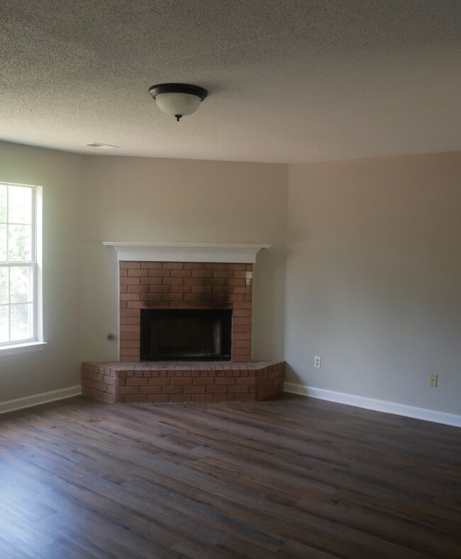 Building Photo - 6784 Chase Cove