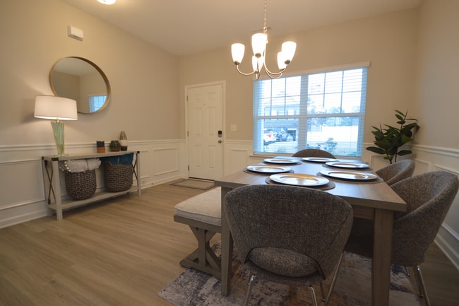 Foto del edificio - 103 Memorial Ct