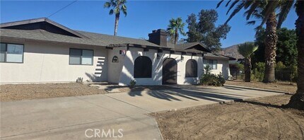 Building Photo - 10815 Citrus Ave
