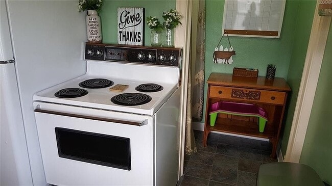 Building Photo - 521 Lonsvale Dr