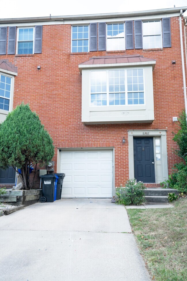 Photo - 8202 Ashford Blvd Townhome