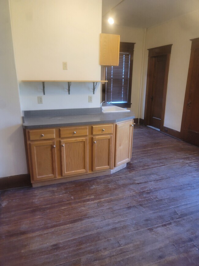 Kitchen - 330 S Main St