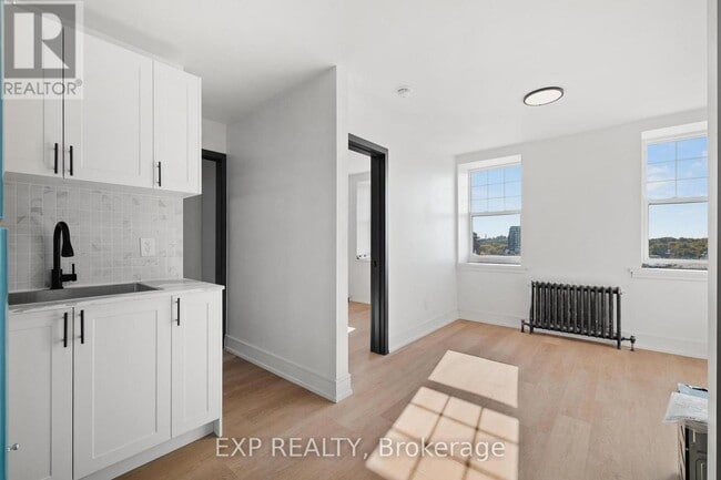 Building Photo - 90 Carden St