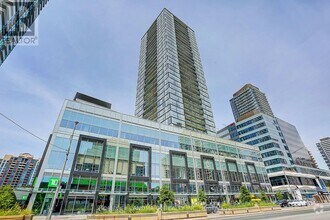 Building Photo - 5180-5180 Yonge St