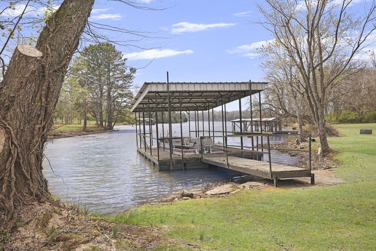 Primary Photo - Lake Dock Waterfront Home