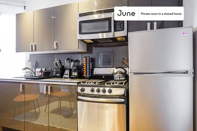 Foto del edificio - Room in Shared 4 bed/2 bath home