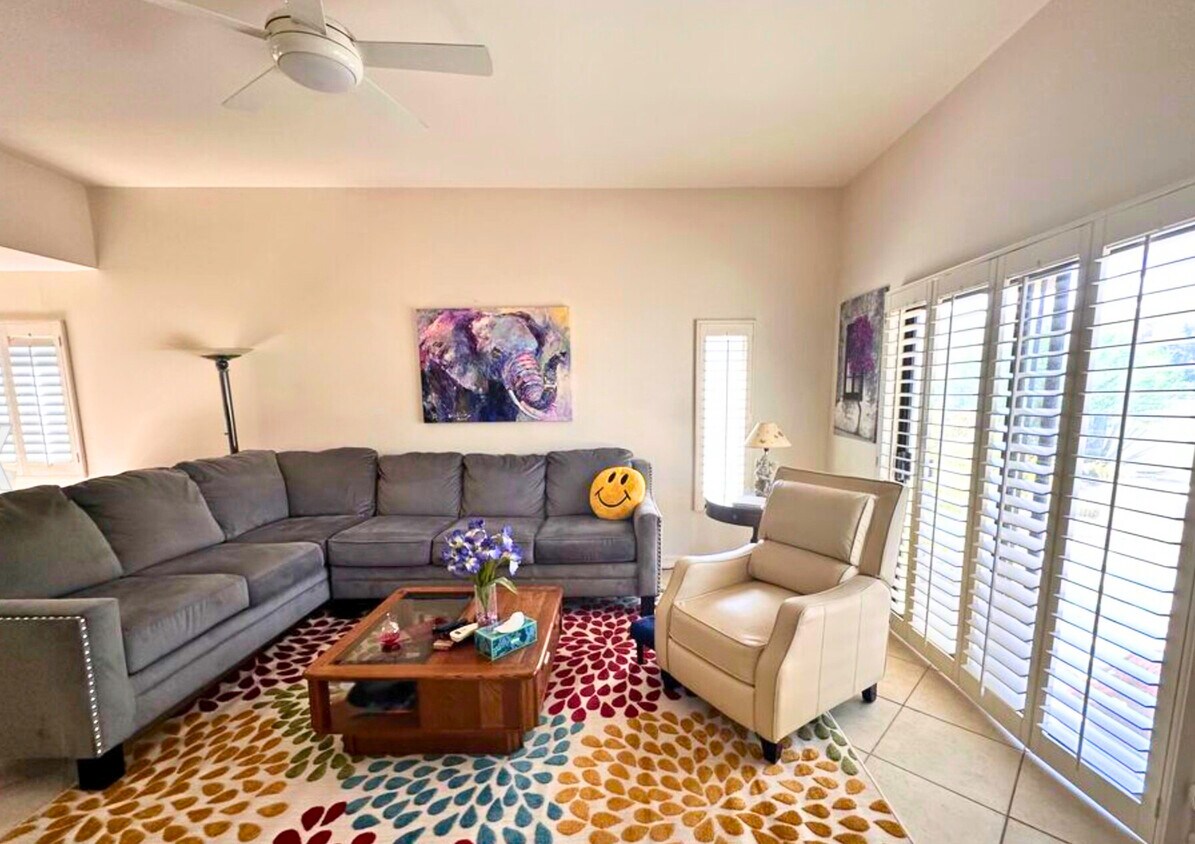 Living Room - 5304 Los Coyotes Dr
