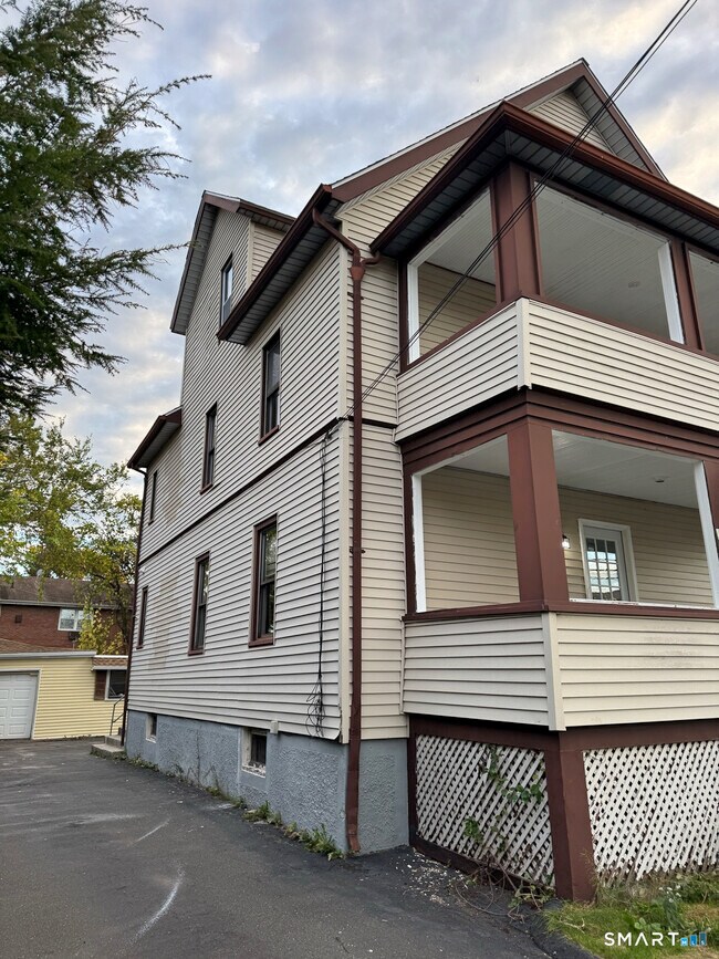 Foto del edificio - 54 Overlook Ave