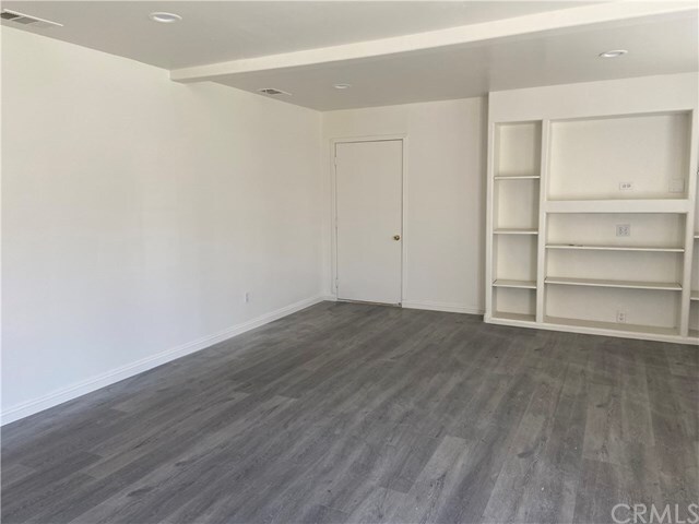 Foto del edificio - 1237-1233 3 Ranch Rd