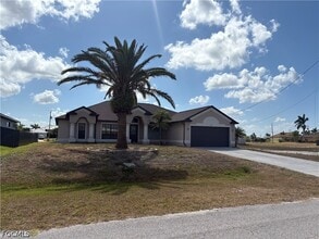 Building Photo - 421 NW 36th Ave
