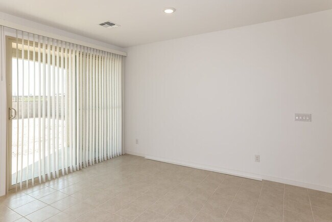 Foto del edificio - 4417 S 110th Ave