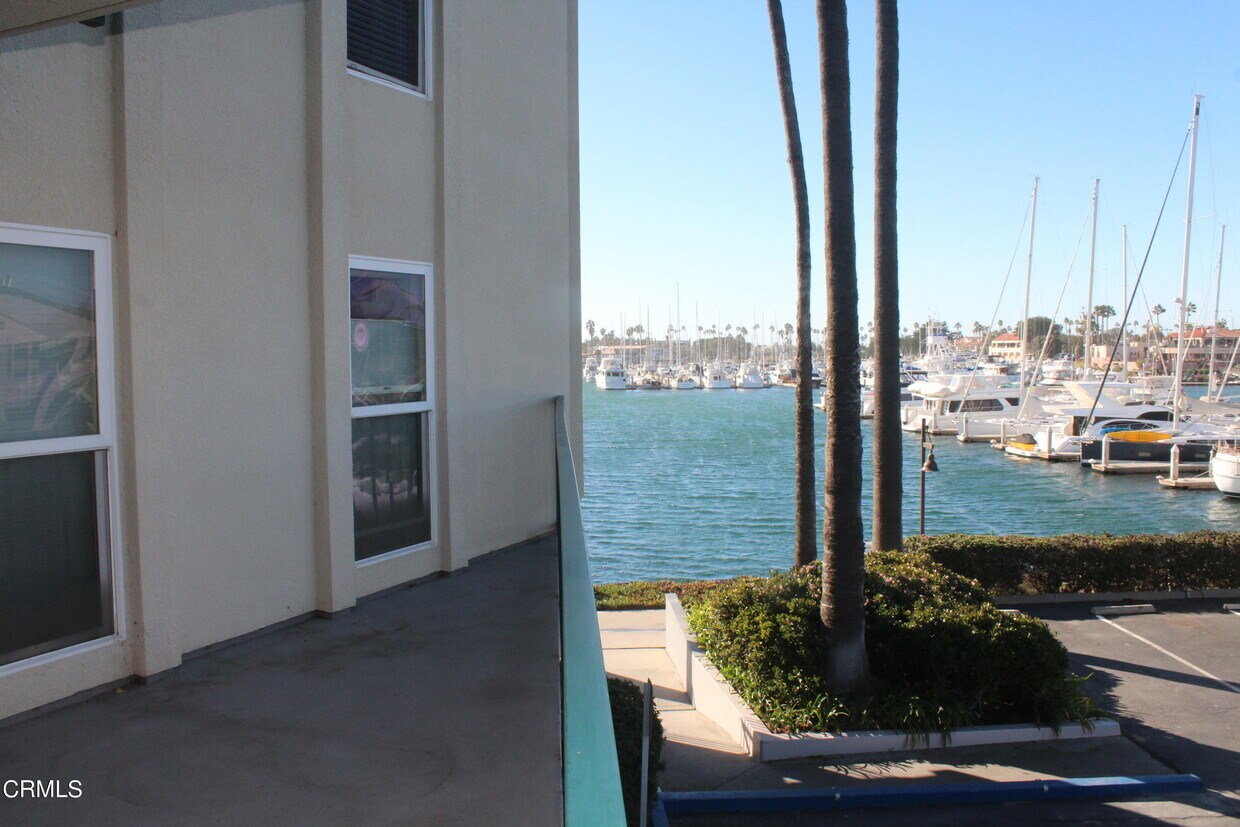 2901 Peninsula Rd Unit 141, Oxnard, CA 93035 Condo for Rent in Oxnard