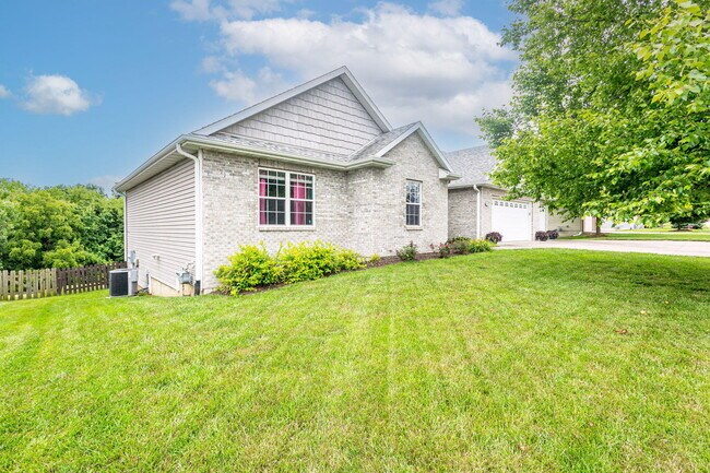 Foto del edificio - 3702 Timber Run Dr