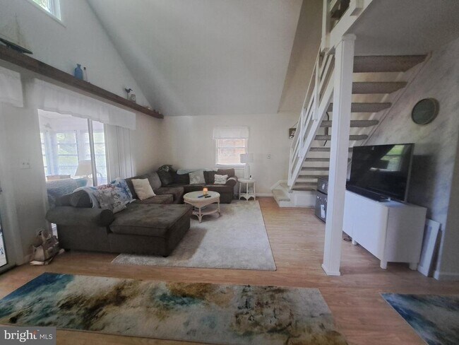 Building Photo - 23020 Linden Dr