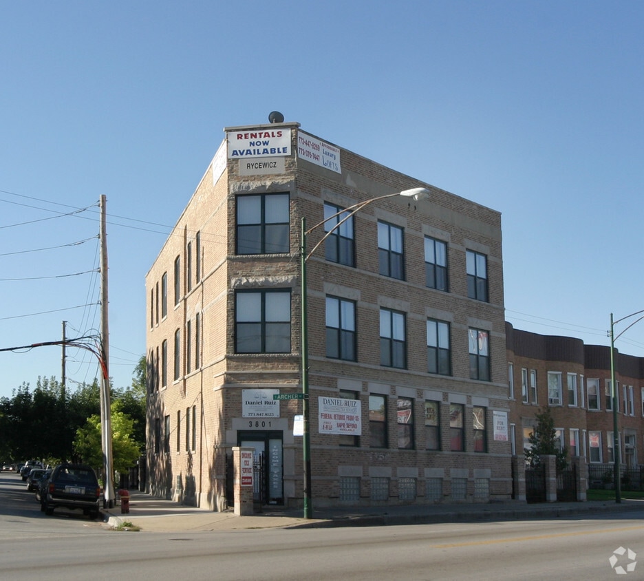 Primary Photo - 3801 S Archer Ave