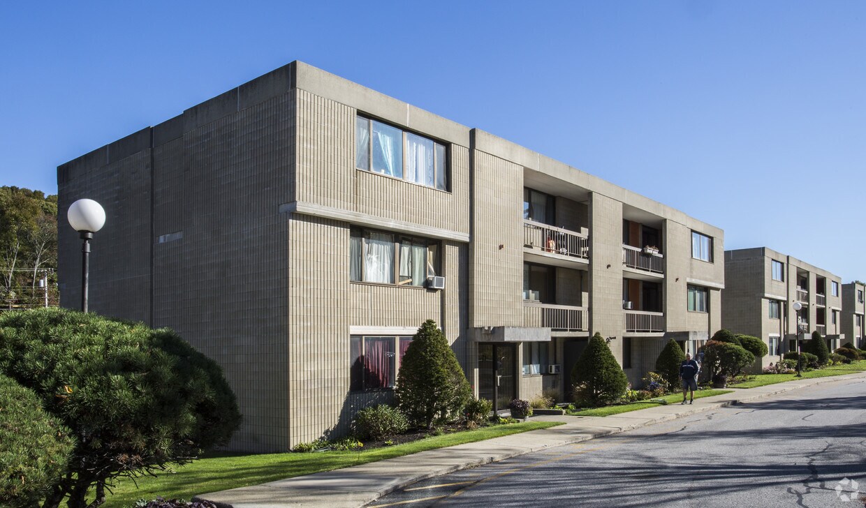 Windjammer Cove Apartments Rentals Braintree, MA