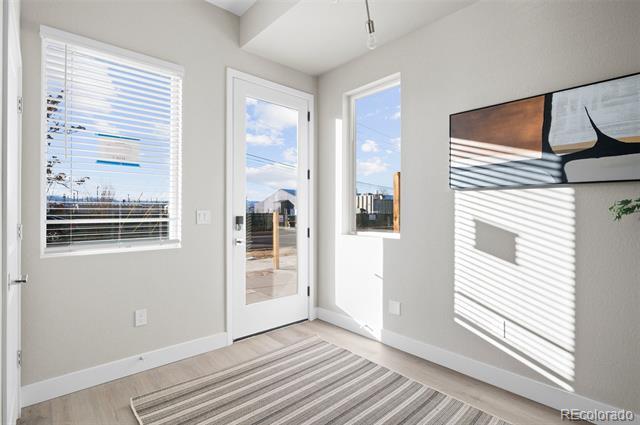 Foto del edificio - 2650 S Delaware St