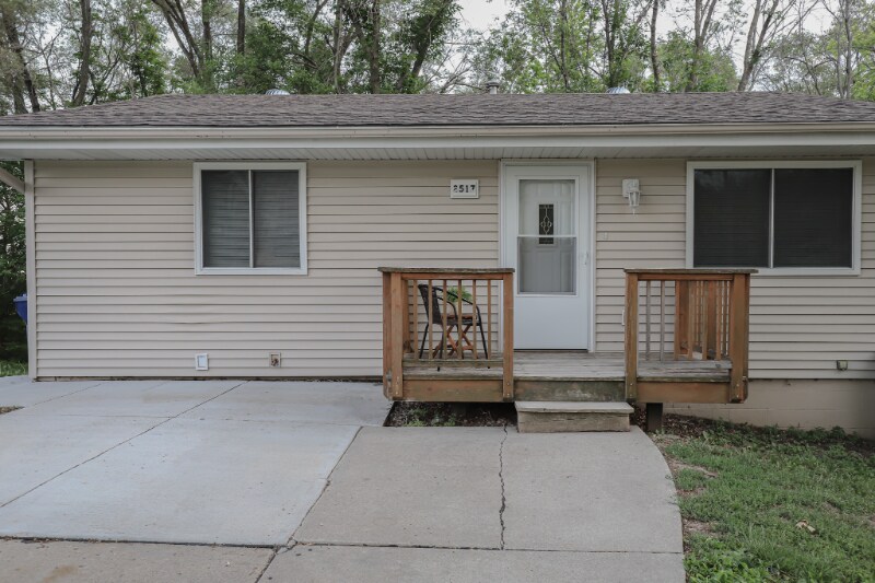 Primary Photo - 2517 Virginia St