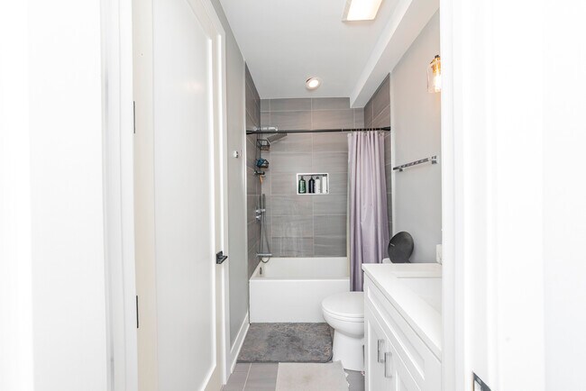 Foto del edificio - 1638 N Sedgwick St