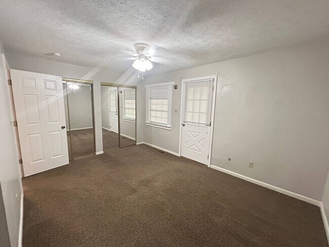 Foto del edificio - Pine Brook Ct