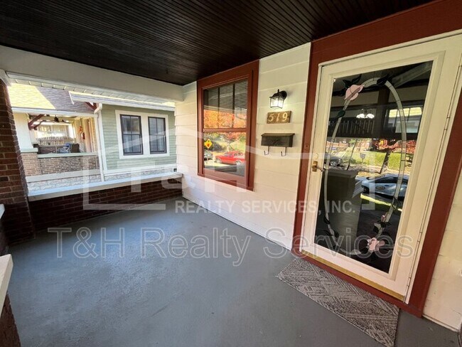 Foto del edificio - 519 N Riley Ave