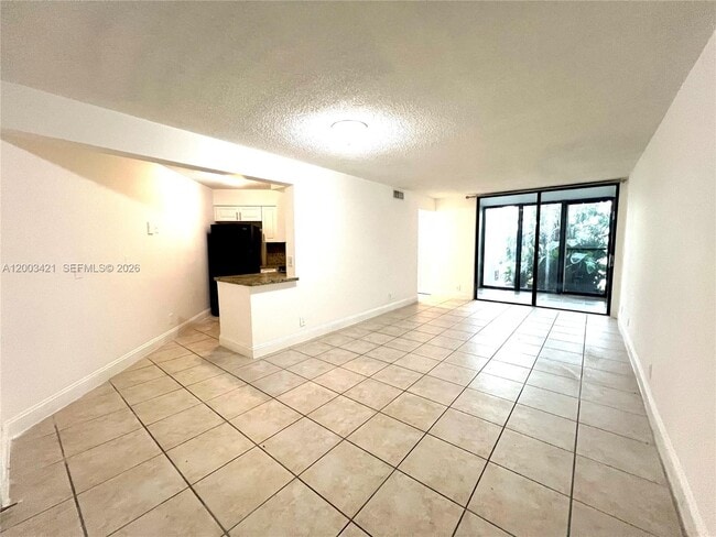 Foto del edificio - 210 Lake Pointe Dr